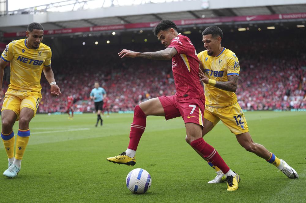 麦卡利斯特：庆祝动作是献给家人的；希望梅西能一直在国家队